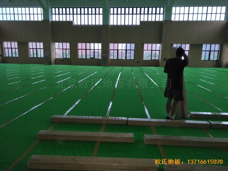 �Ϻ��ɽ��^(q��)�ܱ��WУ�\���^�\��ľ�ذ���O(sh��)����3